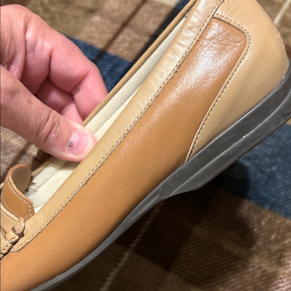 Trotters Women's Leather Loafers in Tan - Picture 6 of 9